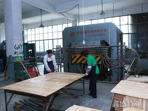 復合板壓制工區(qū)